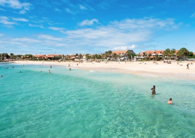 Strand von Santa Maria auf der Kapverden Insel Sal (Samuel B. / stock.adobe.com)  lizenziertes Stockfoto 
Información sobre la licencia en 'Verificación de las fuentes de la imagen'